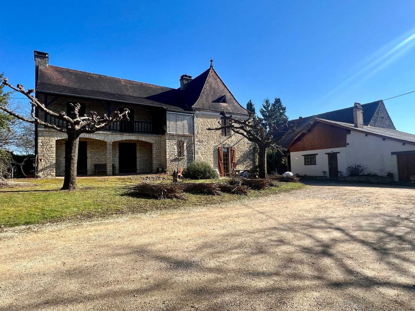 House in Sarlat-la-Caneda, Nouvelle-Aquitaine 11734149