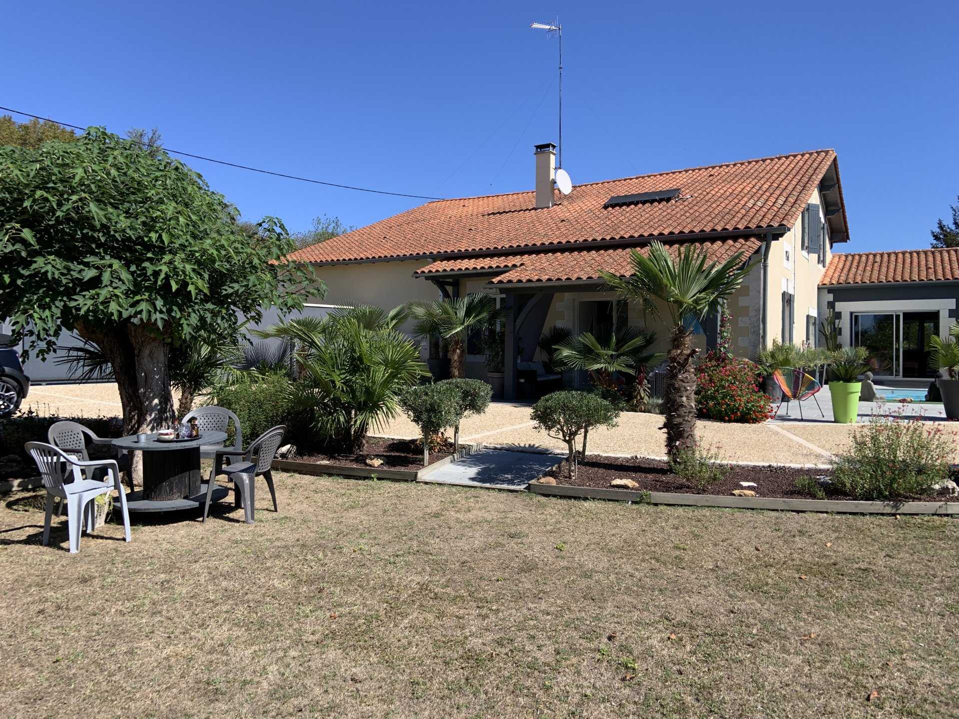 بيت في Verteillac, Nouvelle-Aquitaine 11734226