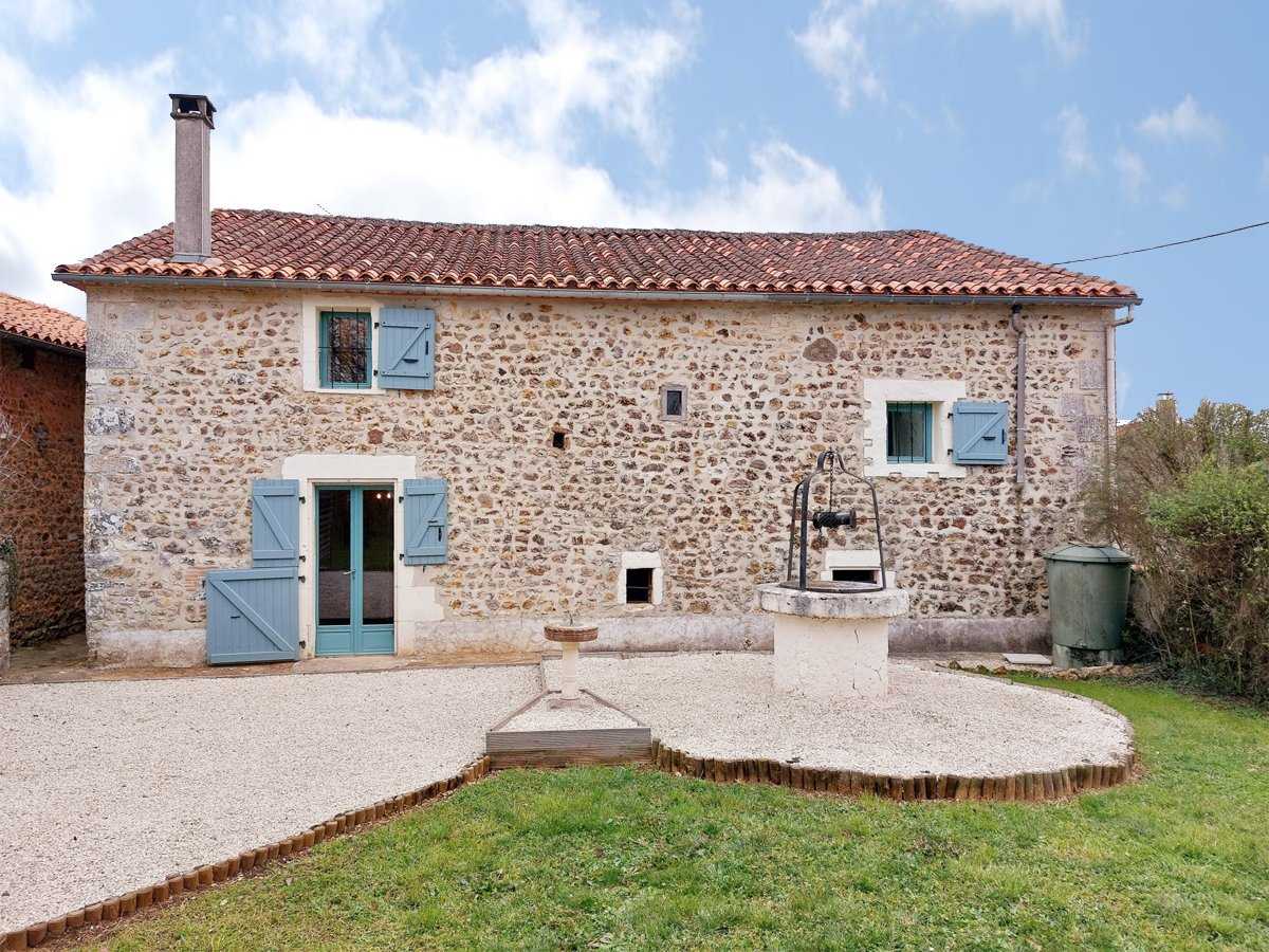 House in Saint-Mary, Nouvelle-Aquitaine 11734311