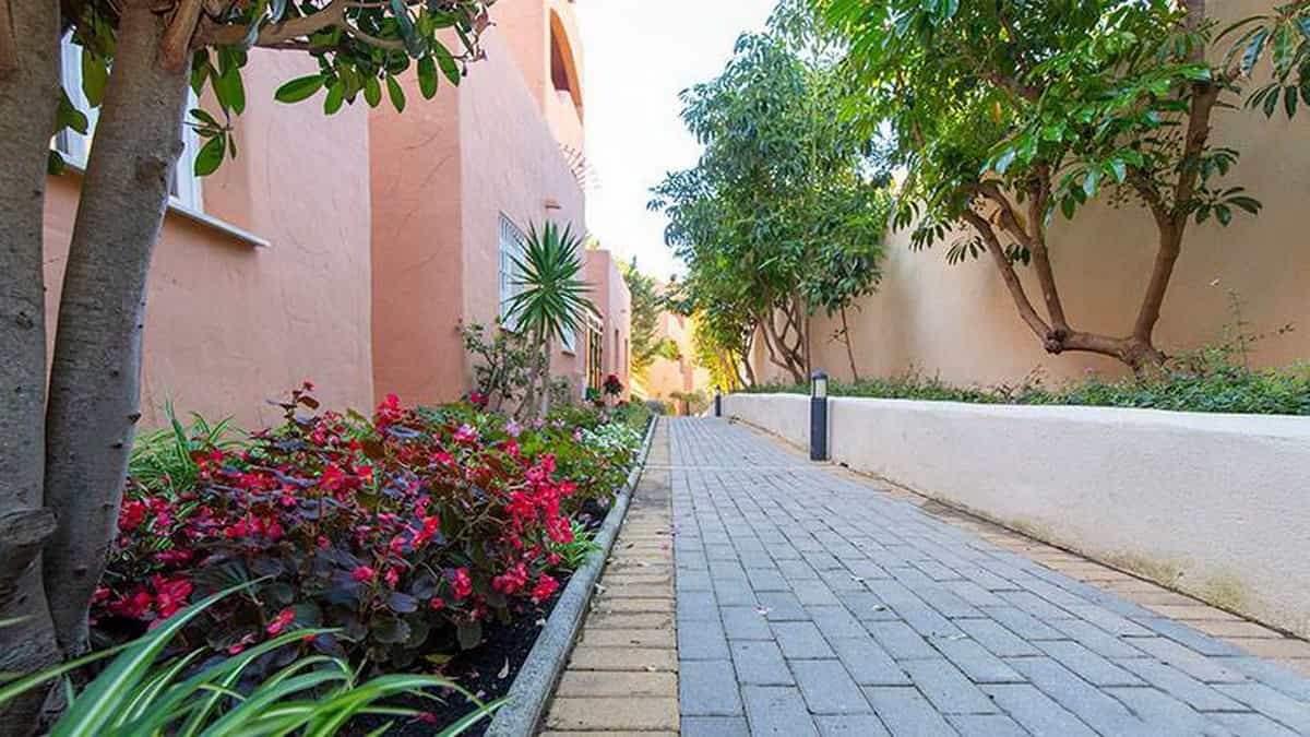 Condominium in Marbella, Andalusia 11734331