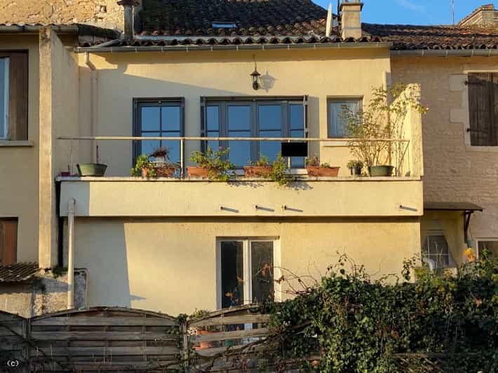 Dom w Verteuil-sur-Charente, Nowa Akwitania 11734335
