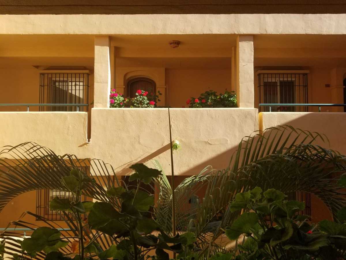 Condominium in Marbella, Andalucía 11734350