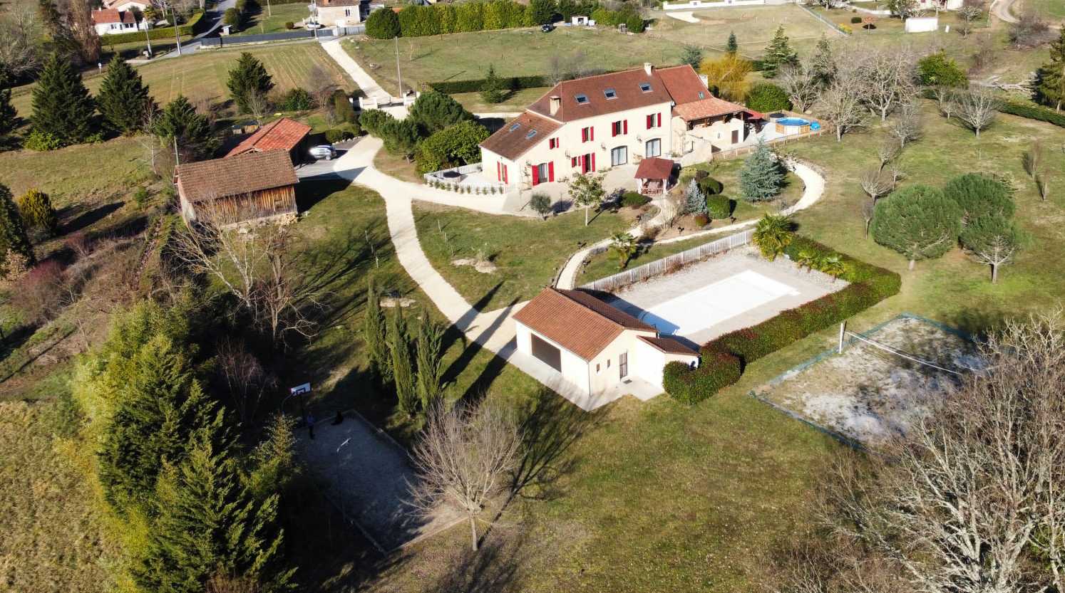Huis in La Tour, Provence-Alpes-Côte d'Azur 11734351
