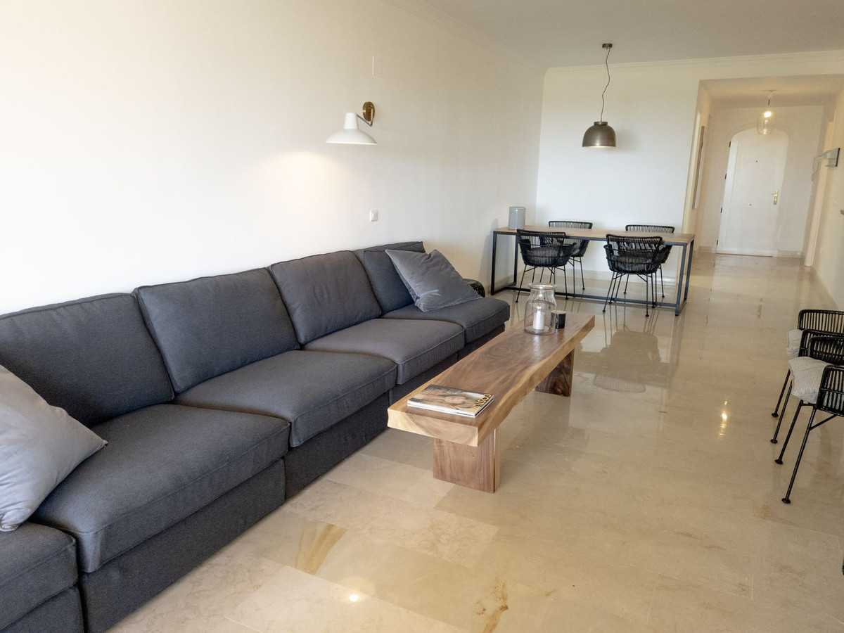 Condominium in Marbella, Andalusia 11734383