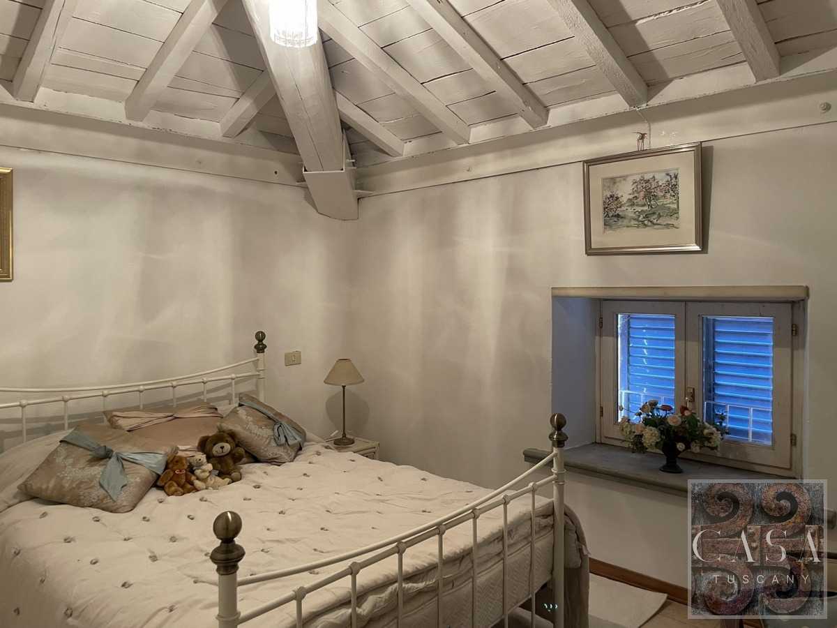 rumah dalam Minucciano, Tuscany 11734390