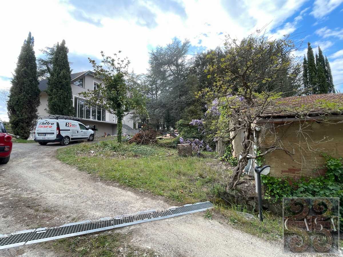 بيت في Peccioli, Tuscany 11734395
