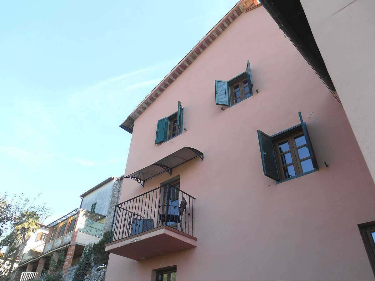 жилой дом в Баньи-ди-Лукка, Тоскана 11734413