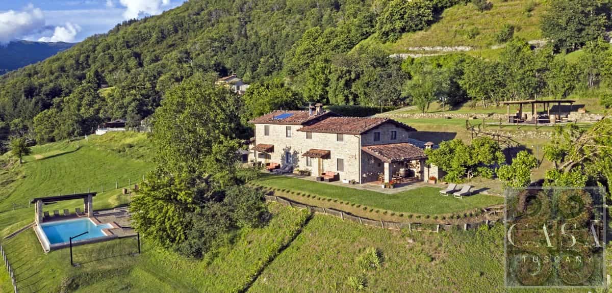 房子 在 Castelnuovo di Garfagnana, Tuscany 11734467