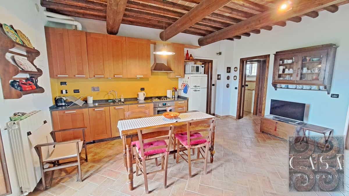 Condominio en San Gimignano, Tuscany 11734479