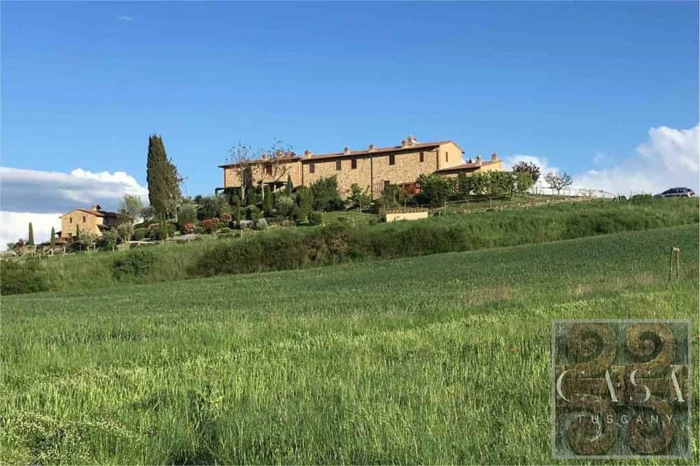 Condominium in San Gimignano, Toscane 11734479