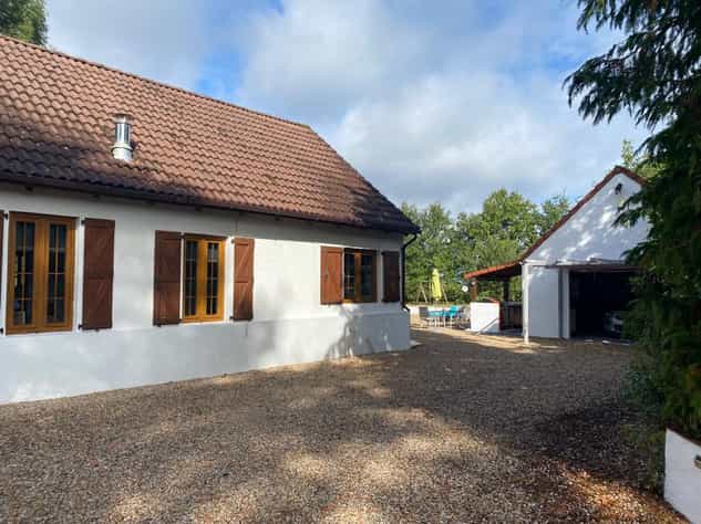 House in Magnac-Laval, Nouvelle-Aquitaine 11734858