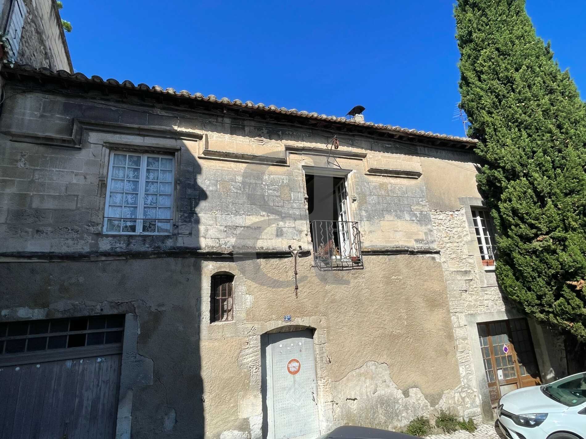 House in Saint-Remy-de-Provence, Provence-Alpes-Cote d'Azur 11735134