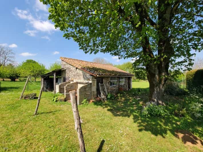 House in Lizant, Nouvelle-Aquitaine 11735314