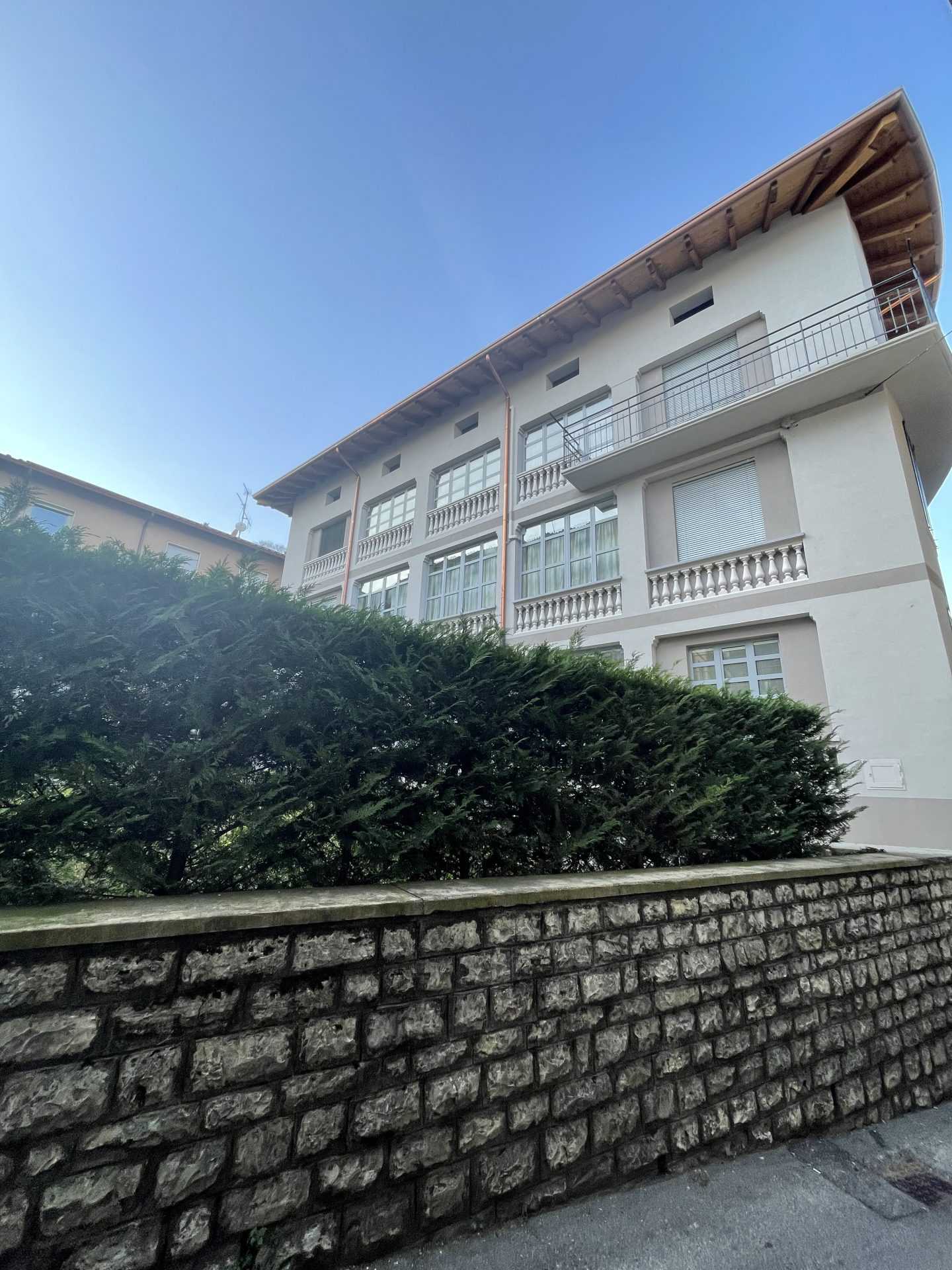 Eigentumswohnung im Tavernola Bergamasca, Lombardei 11735496