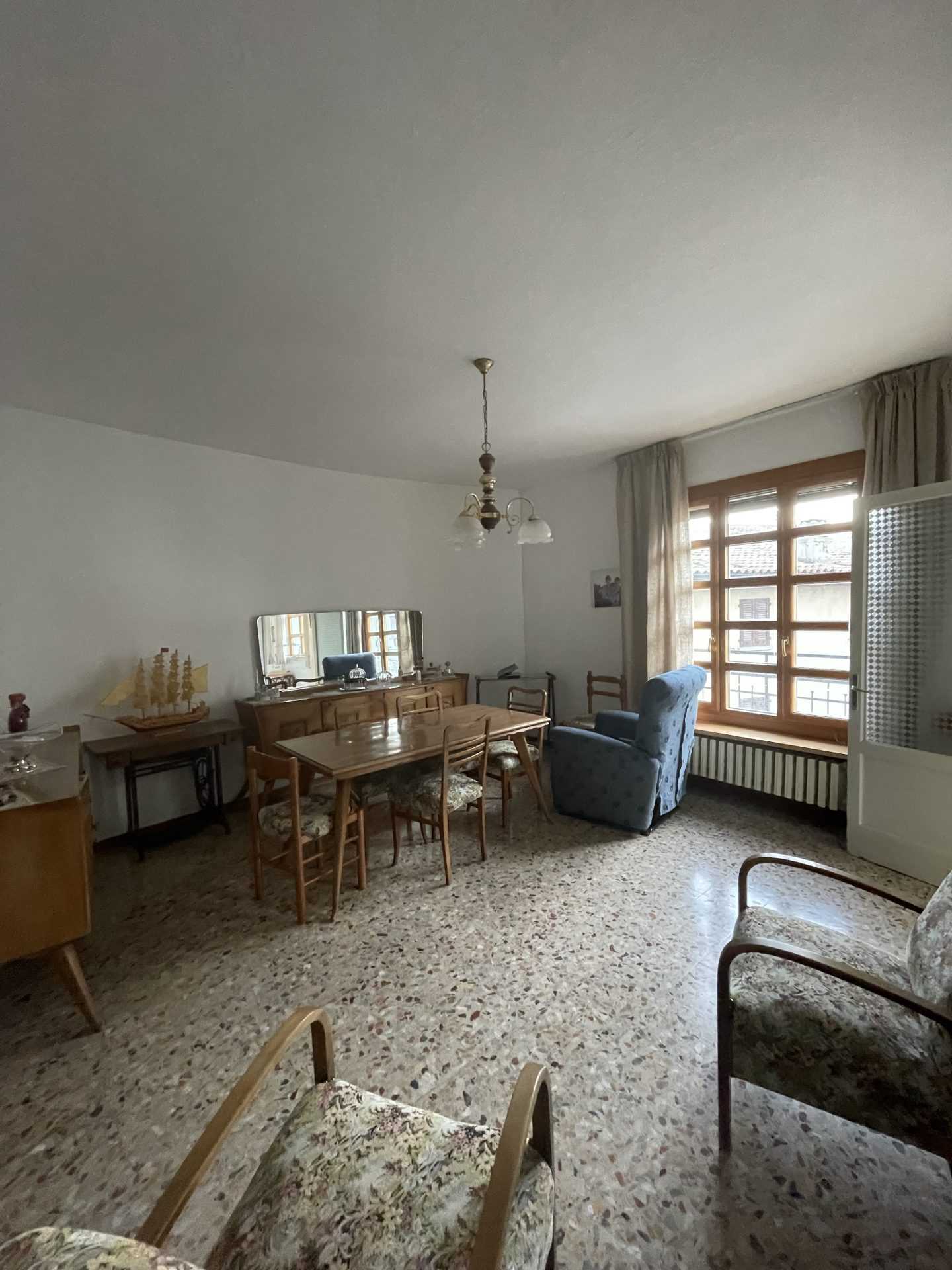 Condominio en Tavernola Bergamasca, Lombardía 11735496