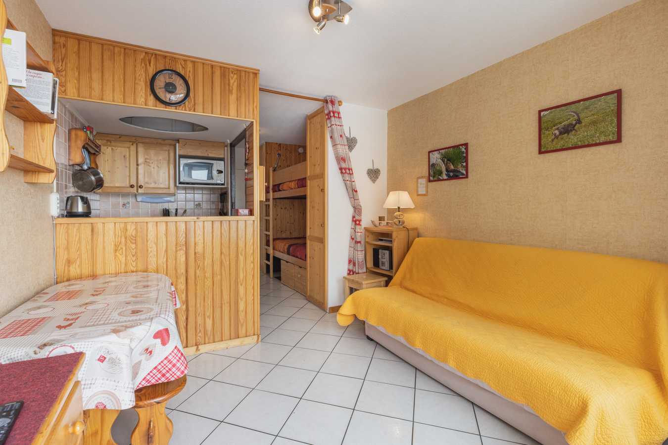 Condominium in Orelle, Auvergne-Rhone-Alpes 11735512