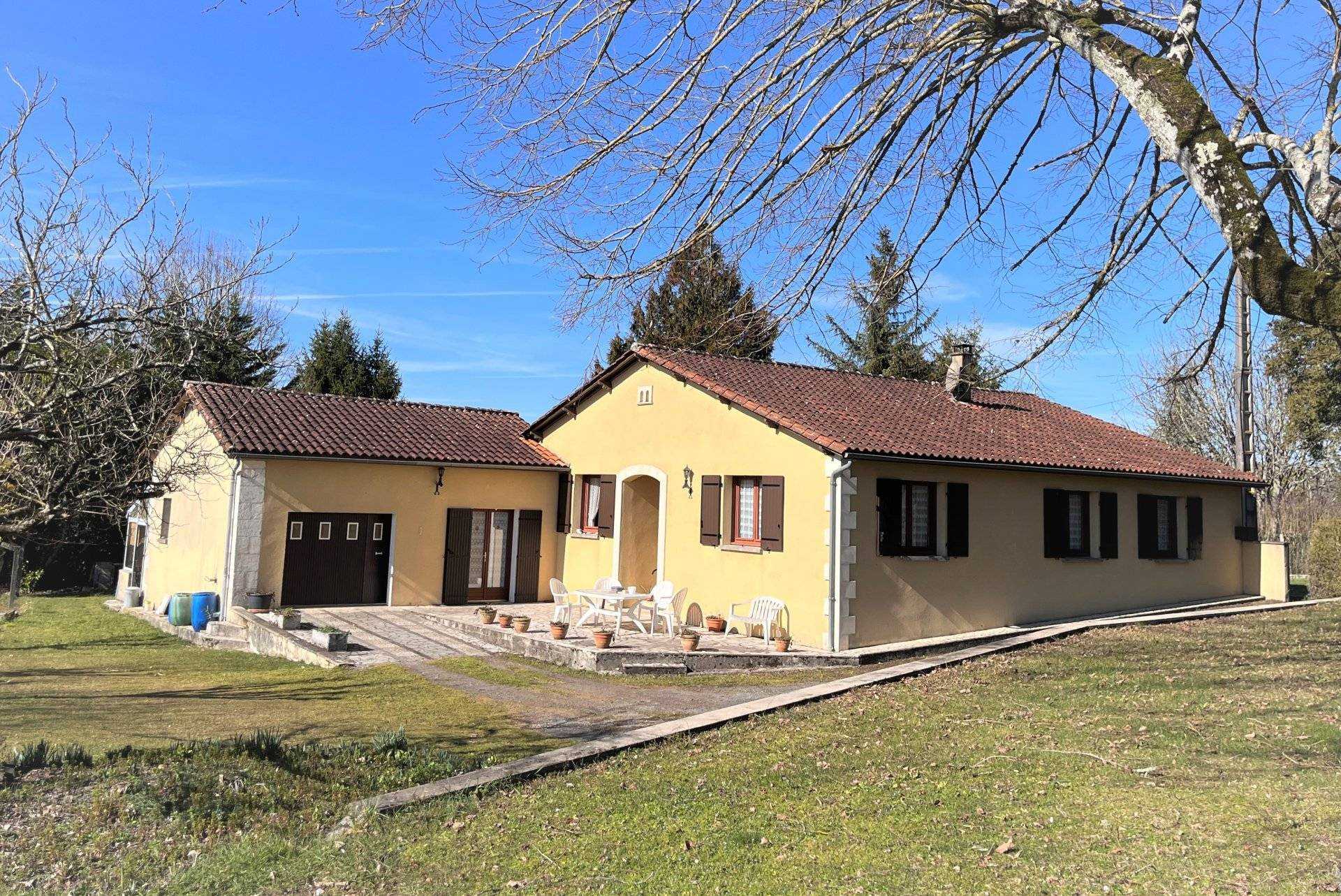 Huis in Chavenat, Nouvelle-Aquitanië 11735589