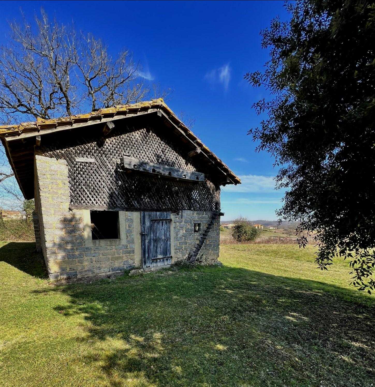 بيت في Masseube, Occitanie 11735685