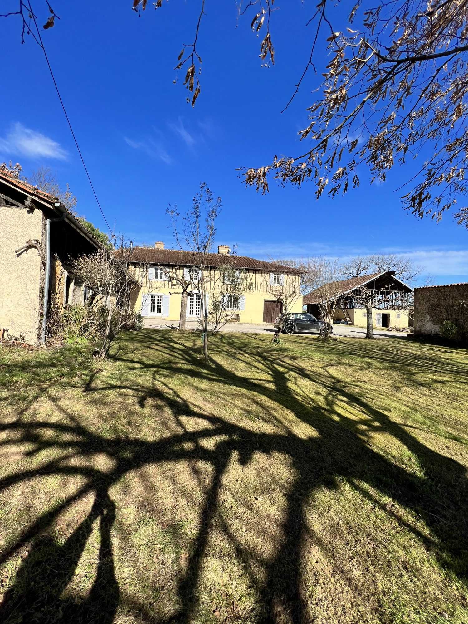 بيت في Masseube, Occitanie 11735685