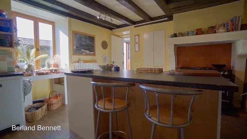 House in Ruffec, Nouvelle-Aquitaine 11735767
