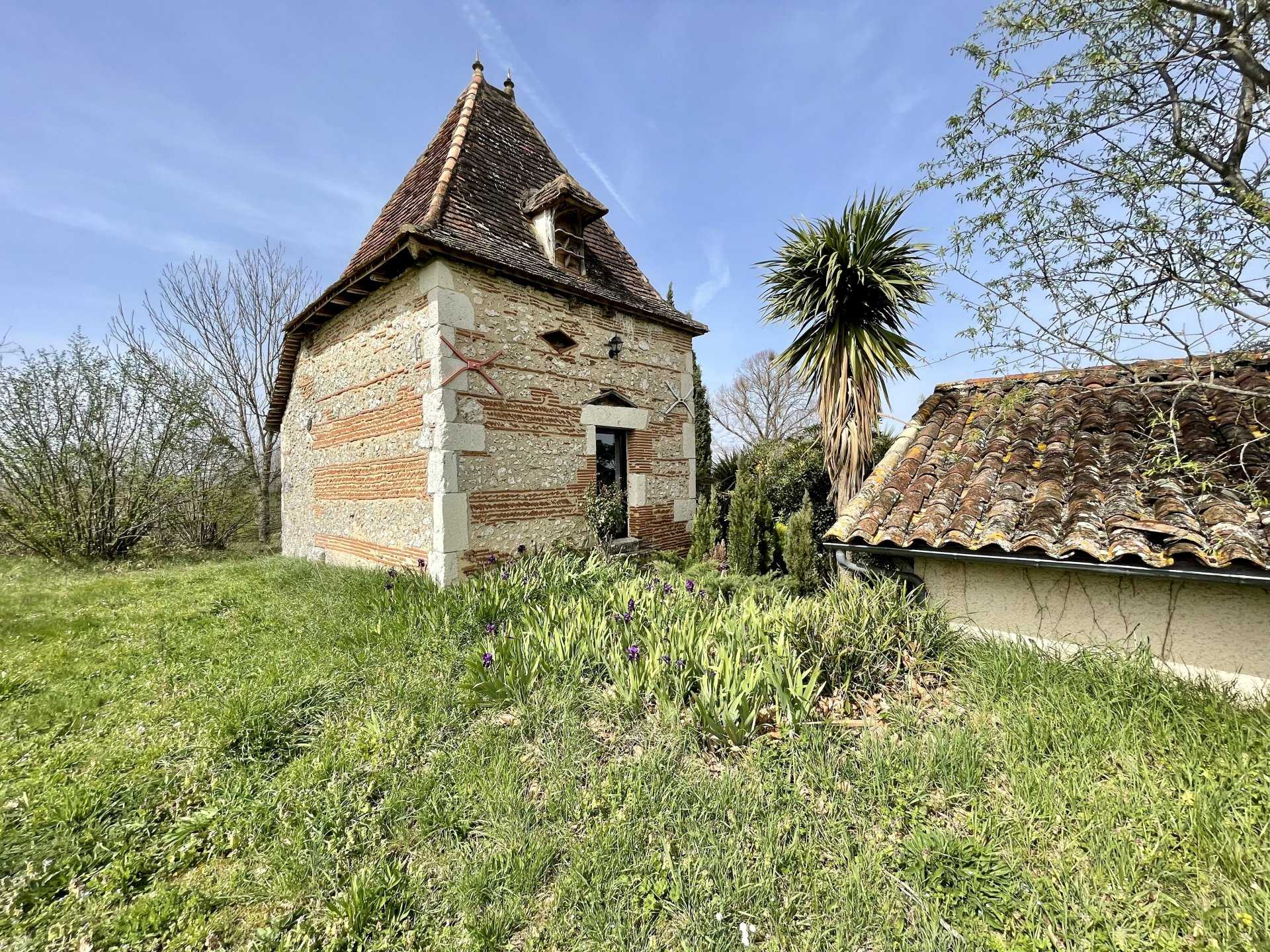 Talo sisään Le Temple-sur-Lot, Nouvelle-Aquitaine 11735790