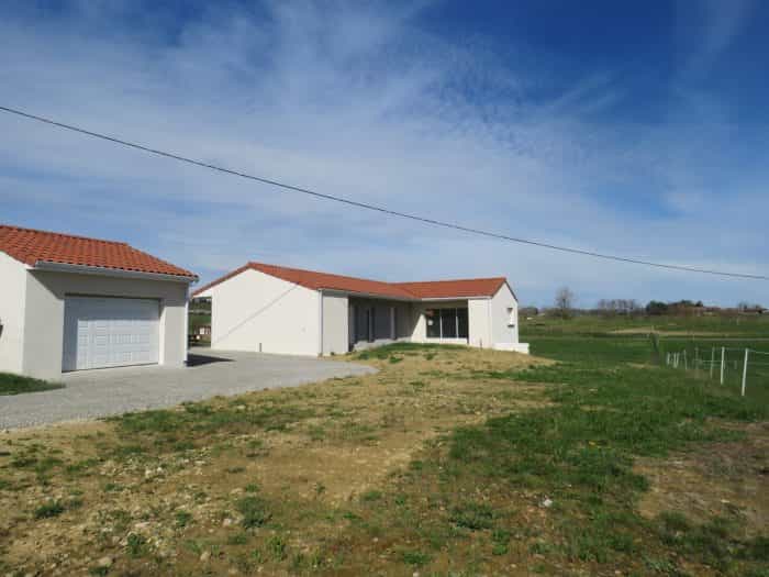 casa no Castelnau-Magnoac, Occitânia 11735807