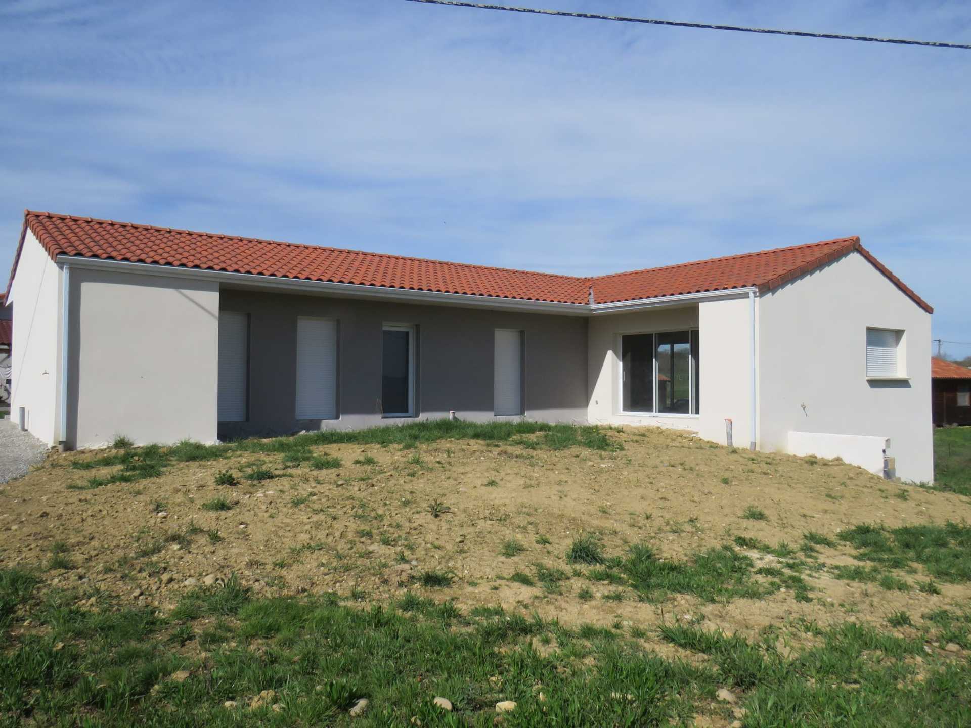 房子 在 Castelnau-Magnoac, Occitanie 11735807