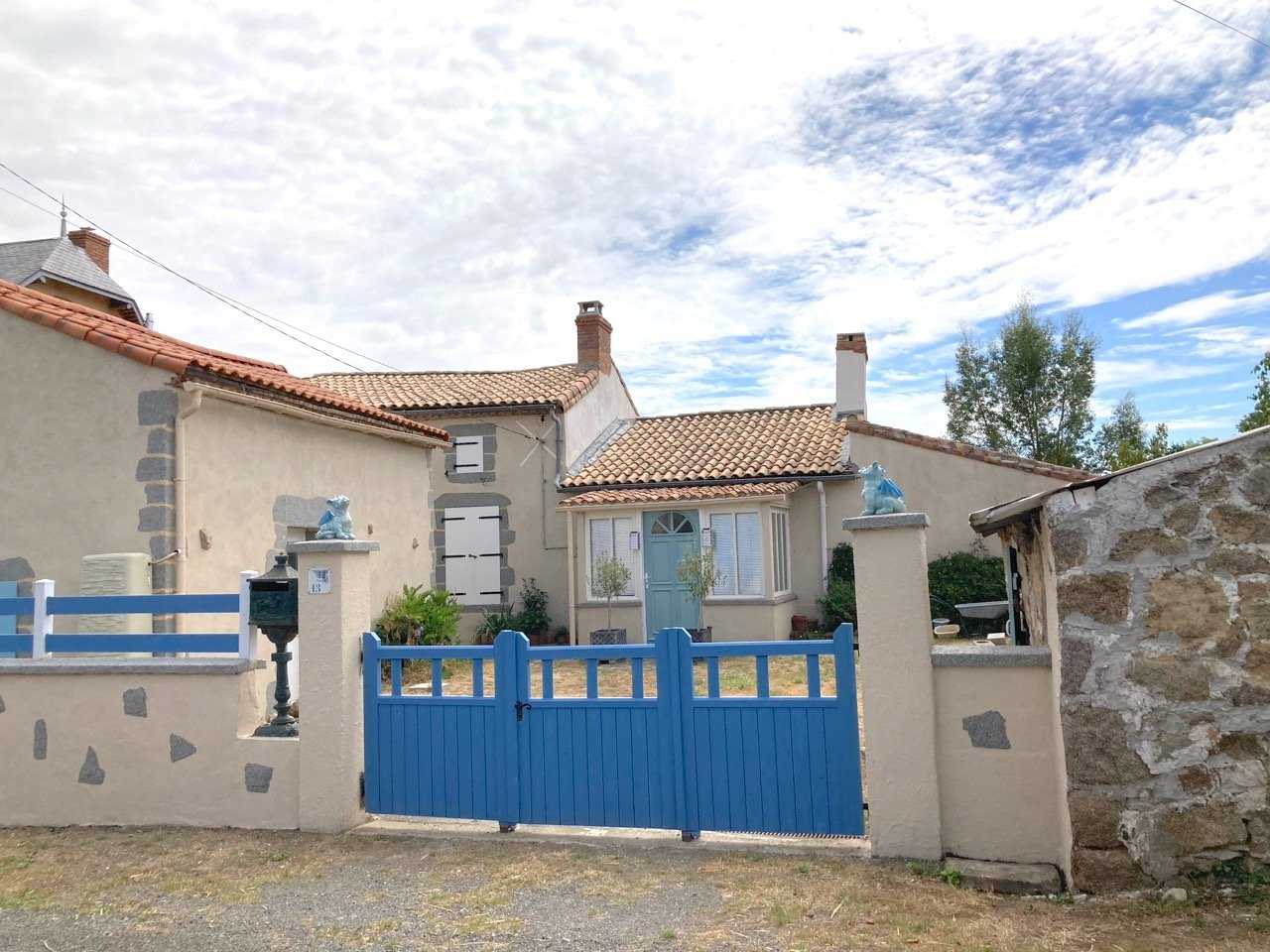 σπίτι σε Maisontiers, Nouvelle-Aquitaine 11735863