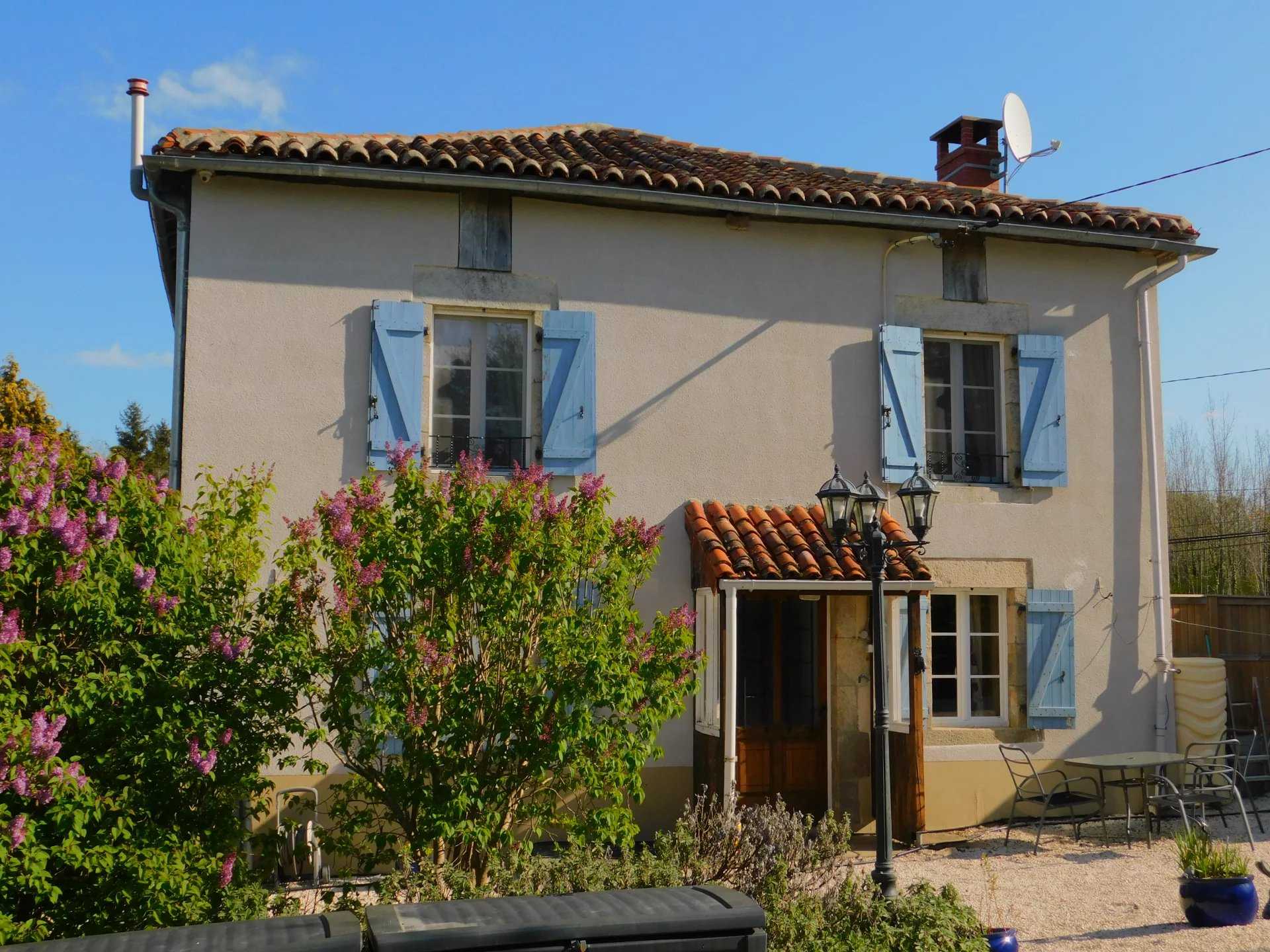 House in Pageas, Nouvelle-Aquitaine 11735936