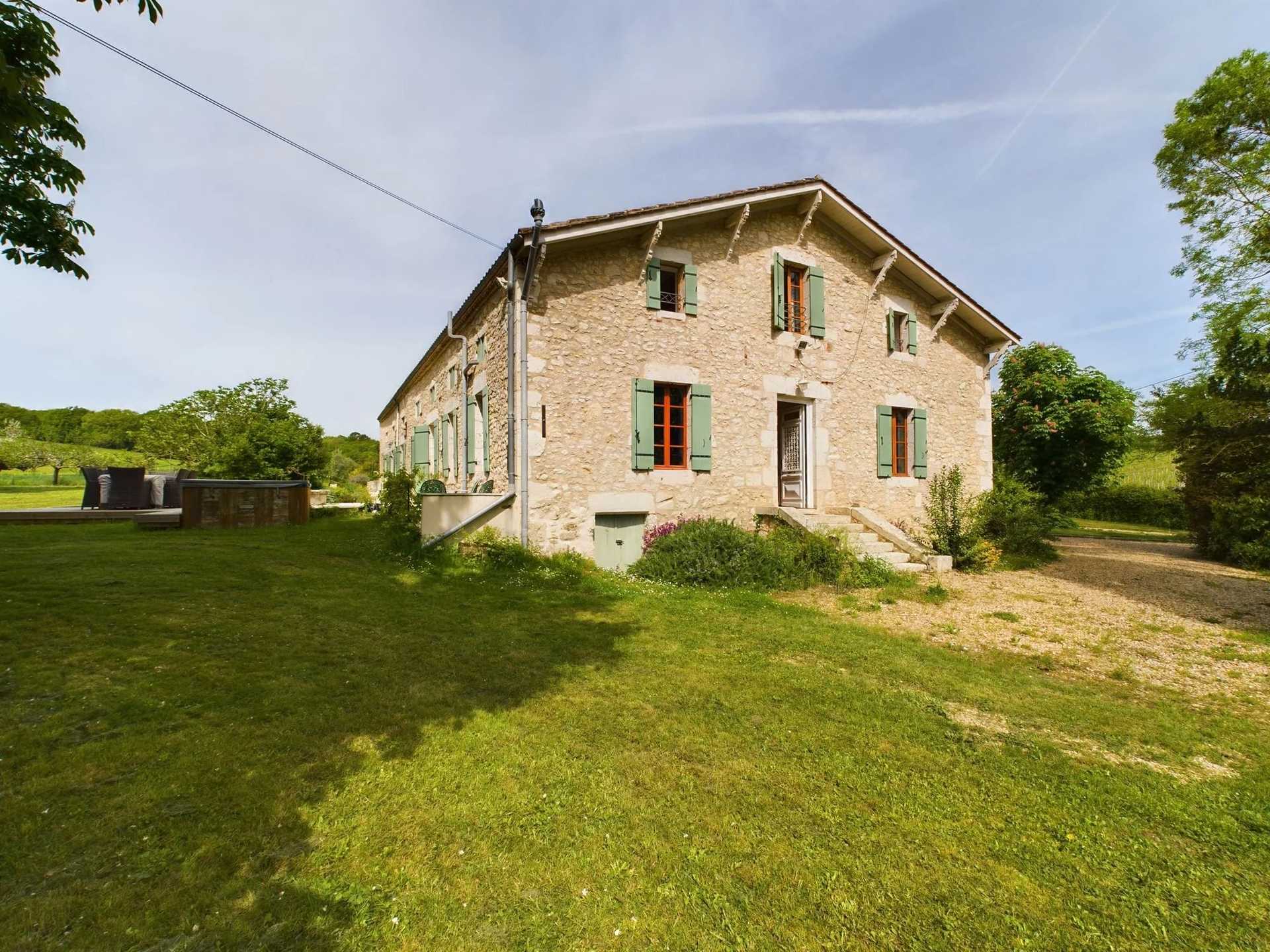House in Duras, Nouvelle-Aquitaine 11735942