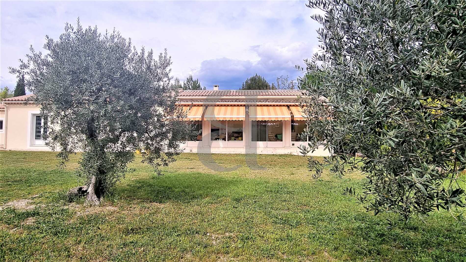 House in Mormoiron, Provence-Alpes-Cote d'Azur 11735954