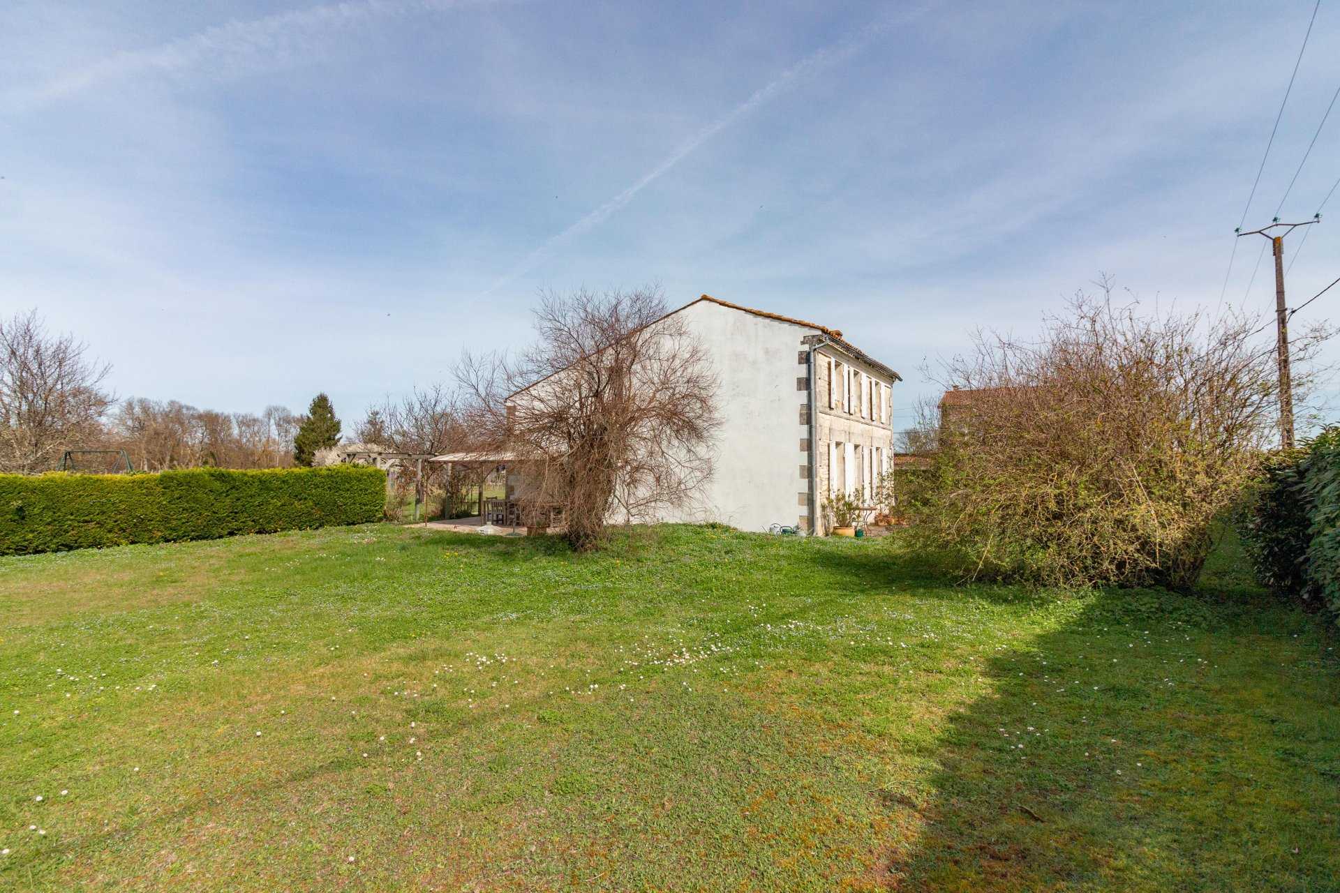 rumah dalam Jarnac, Nouvelle-Aquitaine 11735968