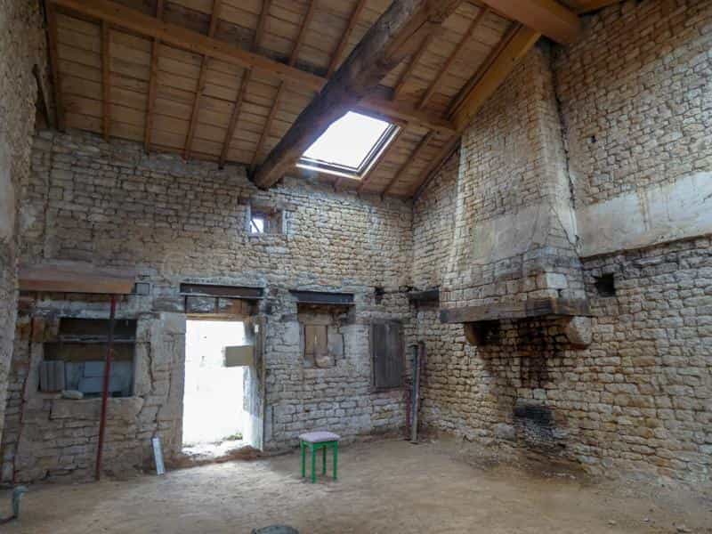 σπίτι σε Sauze-Vaussais, Nouvelle-Aquitaine 11736015