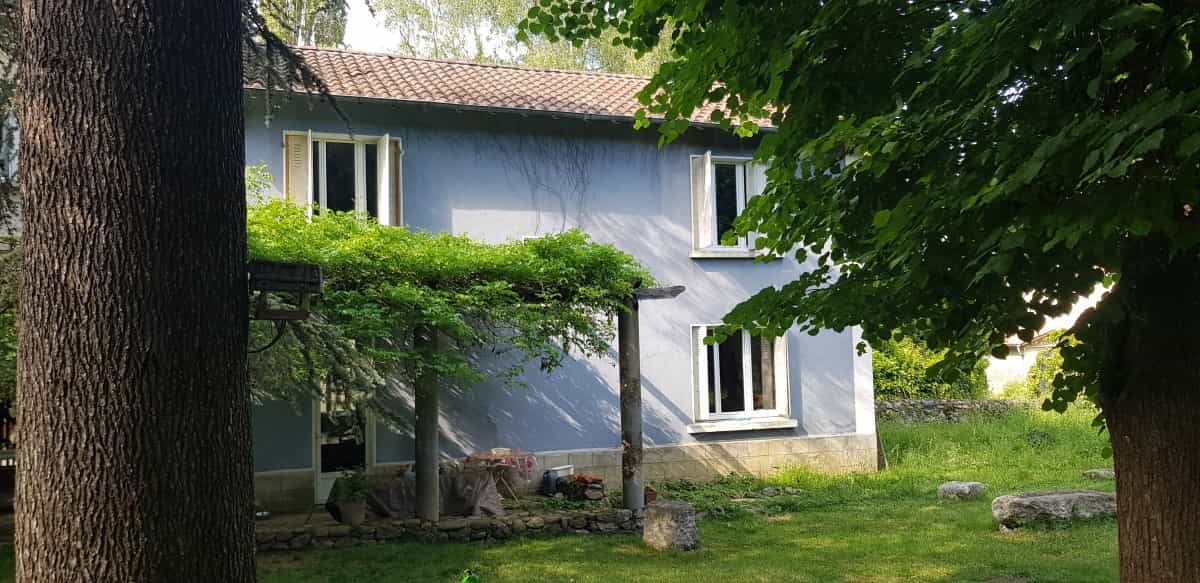 房子 在 Gourdan-Polignan, Occitanie 11736040