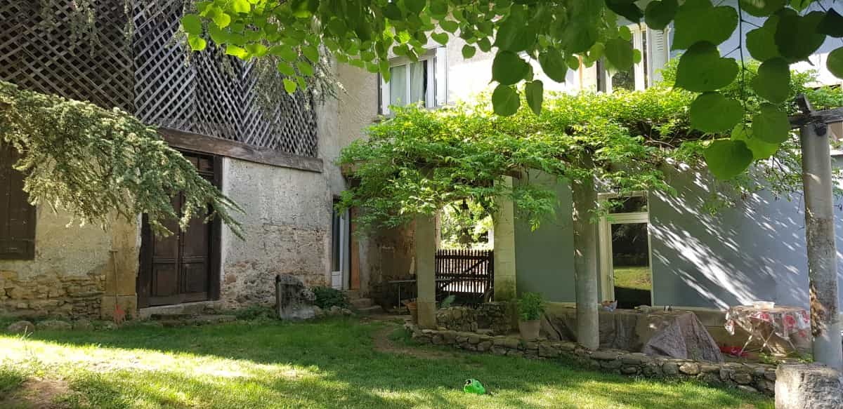 rumah dalam Gourdan, Occitanie 11736040
