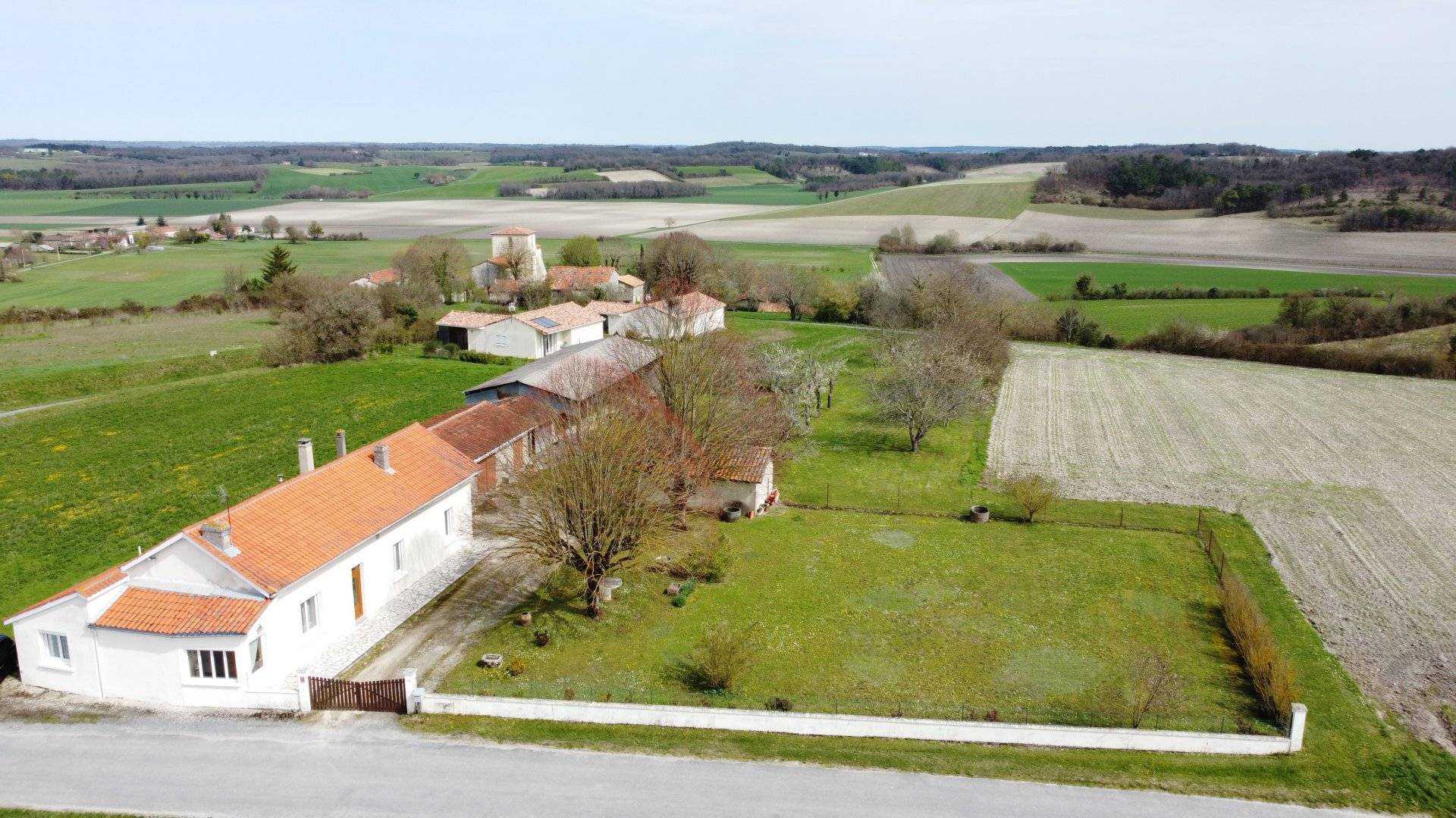 Hus i Sainte-Souline, Nouvelle-Aquitaine 11736076