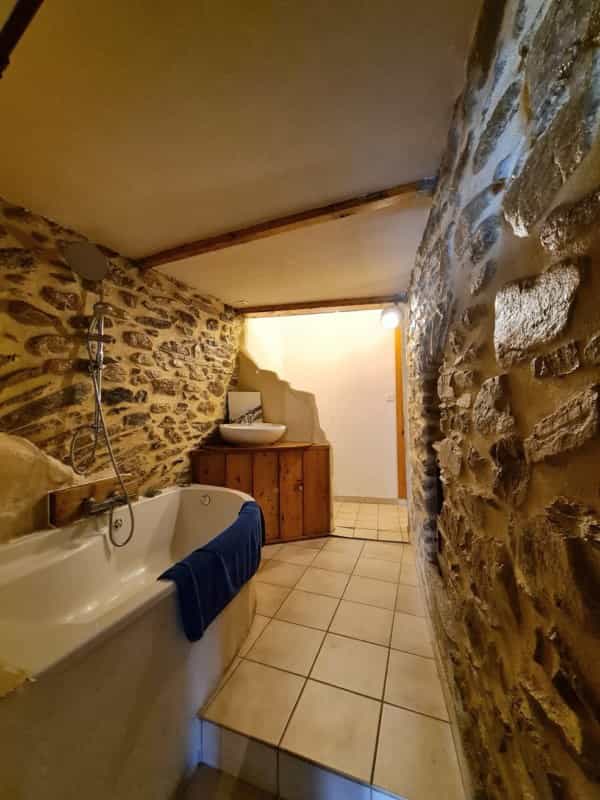 房子 在 La Tour-sur-Orb, Occitanie 11736283