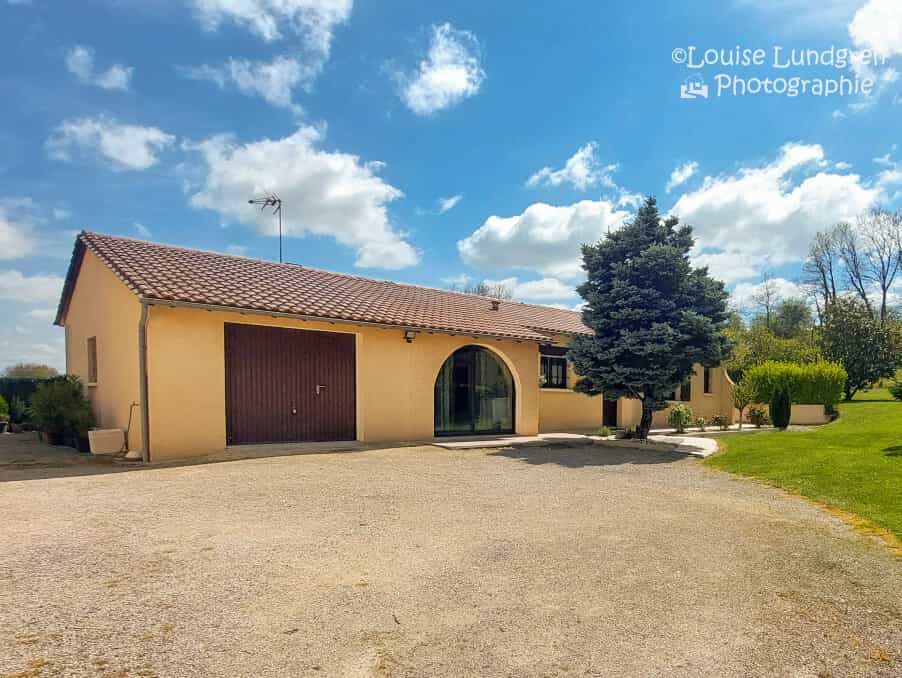 House in Sigoules, Nouvelle-Aquitaine 11736638