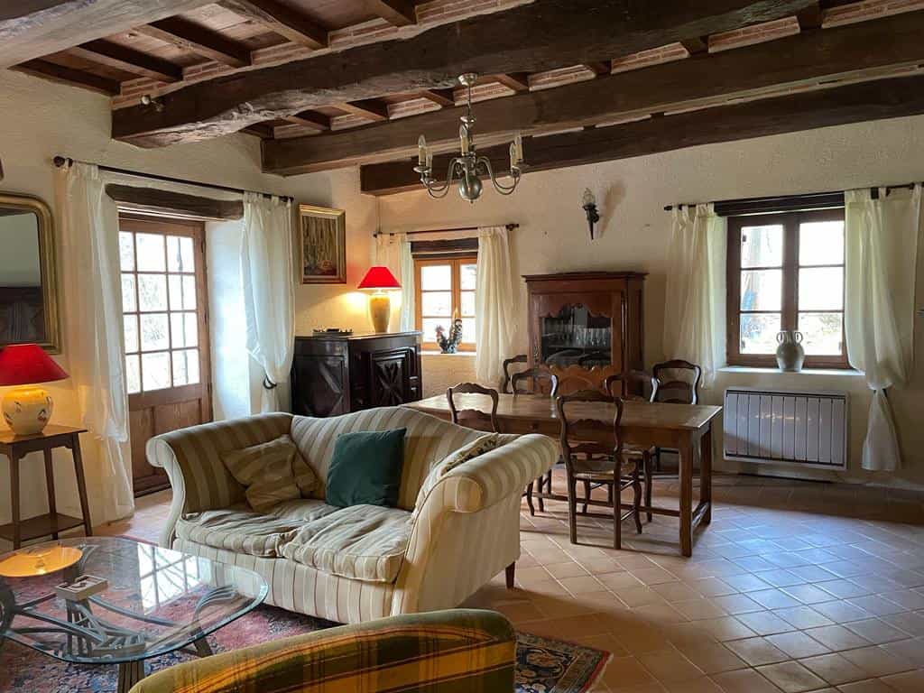 House in Bergerac, Nouvelle-Aquitaine 11736814