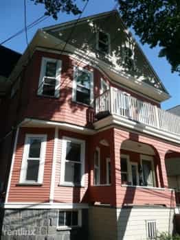 rumah dalam Somerville, Massachusetts 11737119