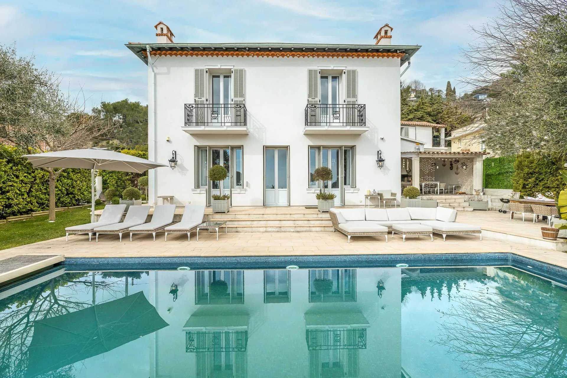 Rumah di Eze, Provence-Alpes-Cote d'Azur 11737206