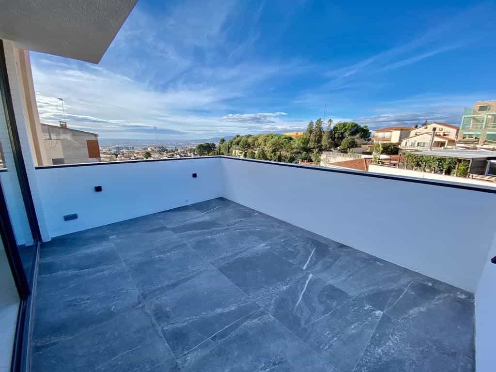 House in Sant Just Desvern, Catalonia 11737352