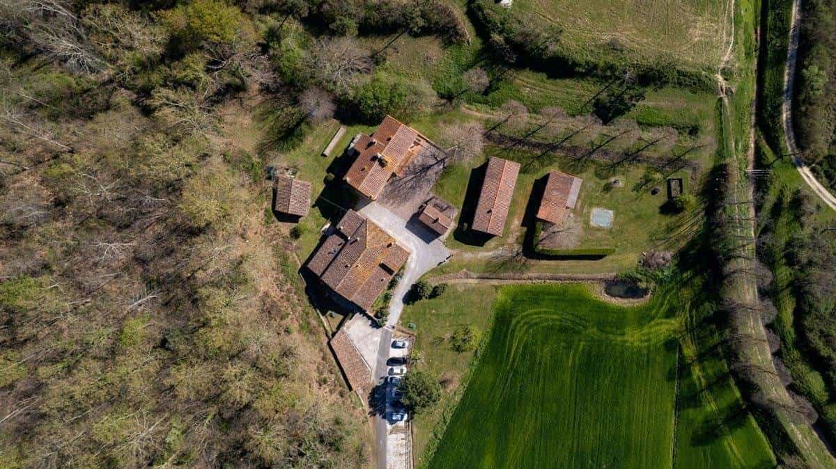 rumah dalam Calcinaia, Tuscany 11738424