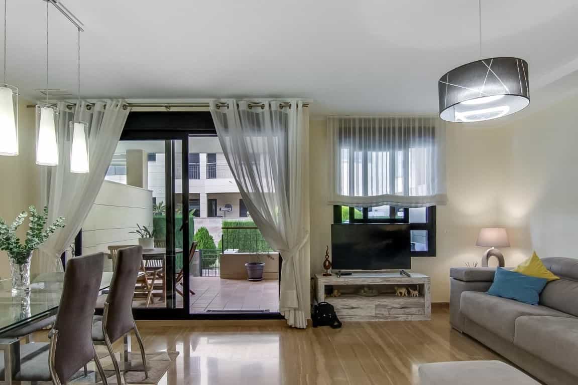 Condominium in Aduana's, Valencia 11738709