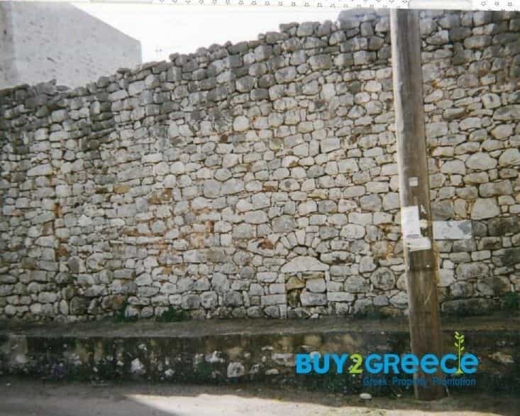 عمارات في Pyrgos Dirou,  11738843