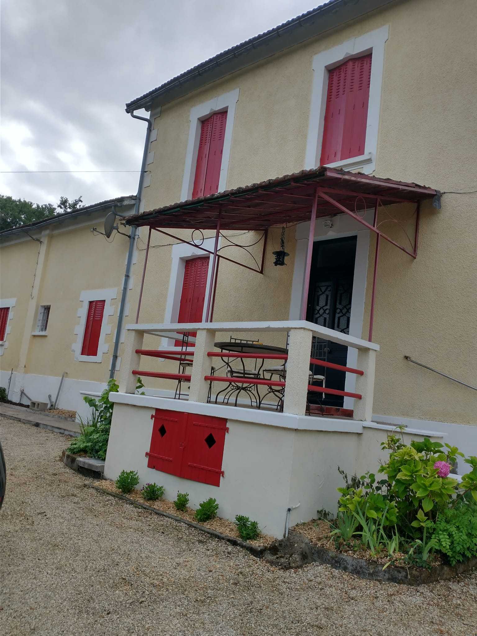 casa en Saint-Germain-du-Salembre, Nouvelle-Aquitaine 11739658