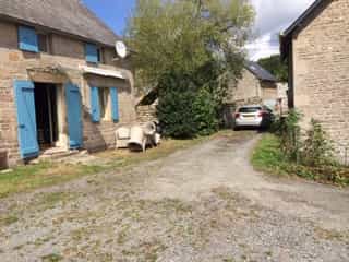 House in Peyrelevade, Nouvelle-Aquitaine 11739730