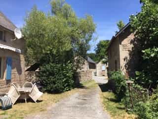 Hus i Peyrelevade, Nouvelle-Aquitaine 11739730