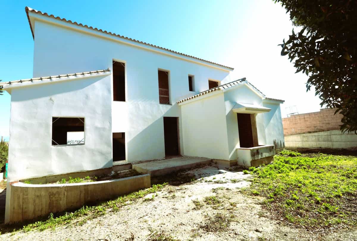 Casa nel Estepona, Andalusia 11739873