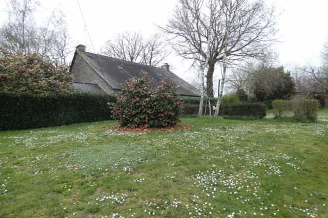 房子 在 Tréal, Brittany 11740394